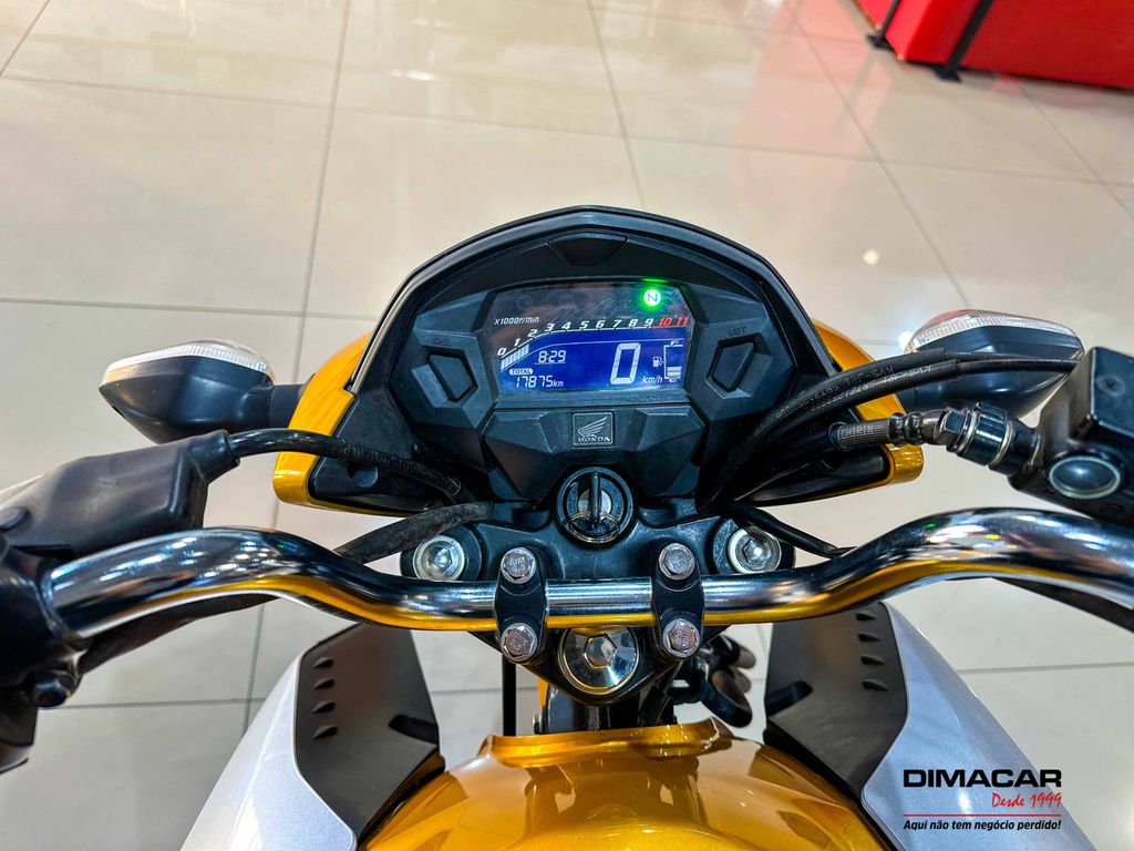 Foto número 343600 do veiculo