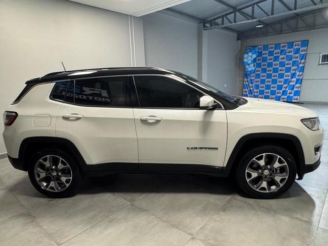 Foto número 360486 do veiculo