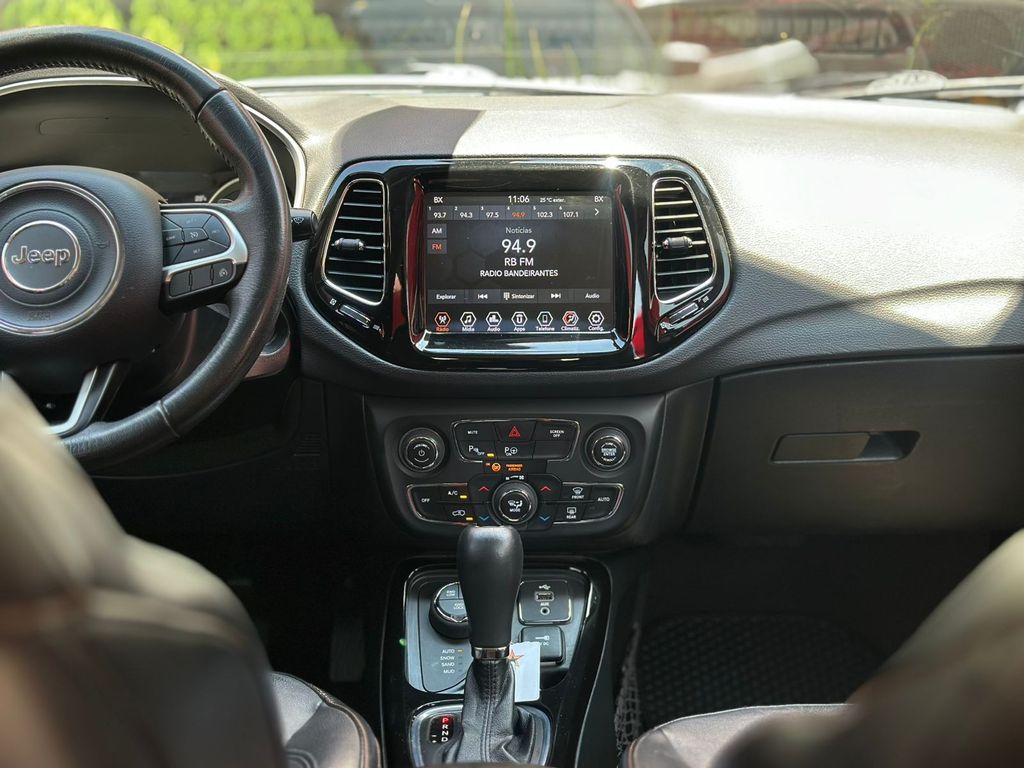 Foto número 392266 do veiculo