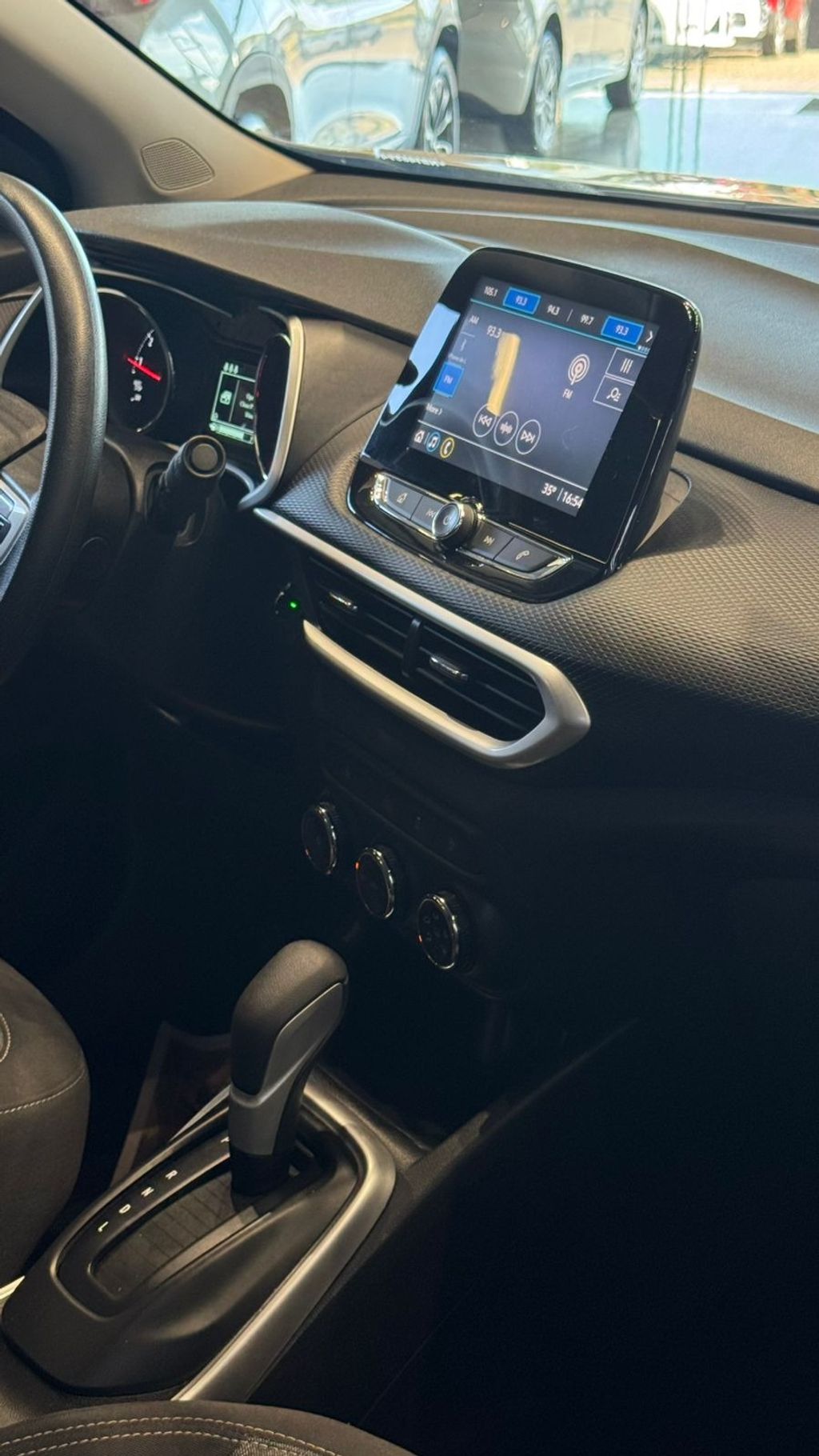 Foto número 391960 do veiculo