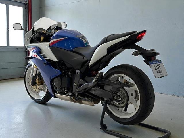 Foto número 387387 do veiculo