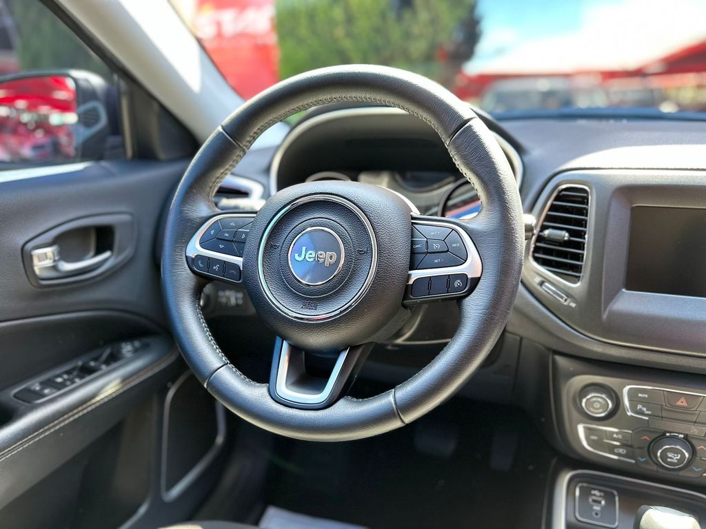 Foto número 378900 do veiculo