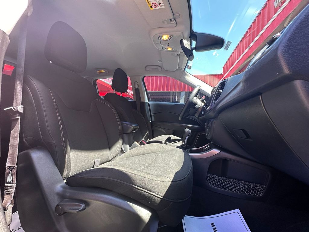 Foto número 378905 do veiculo