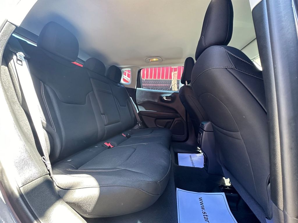 Foto número 378904 do veiculo