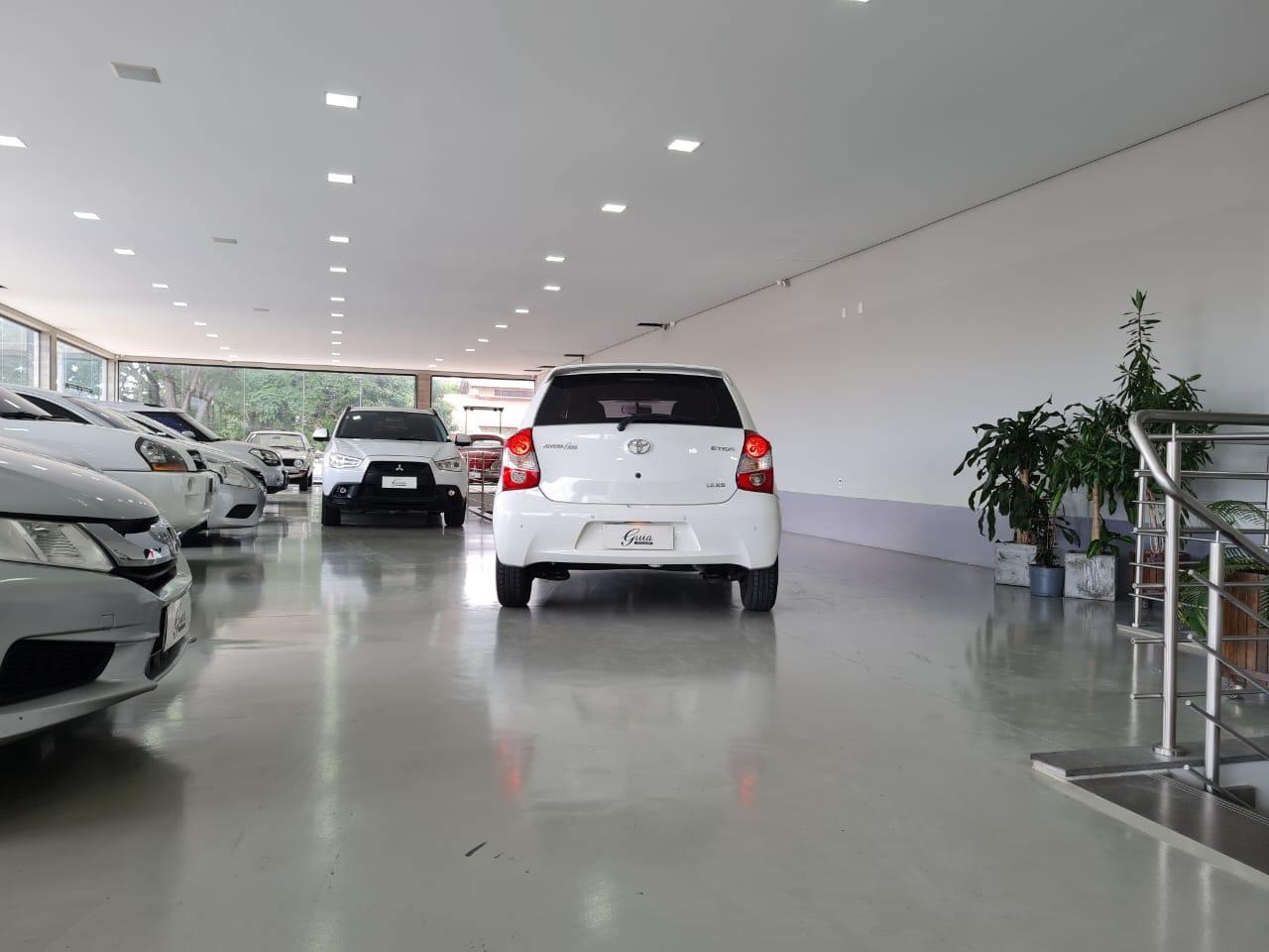 Foto número 420419 do veiculo