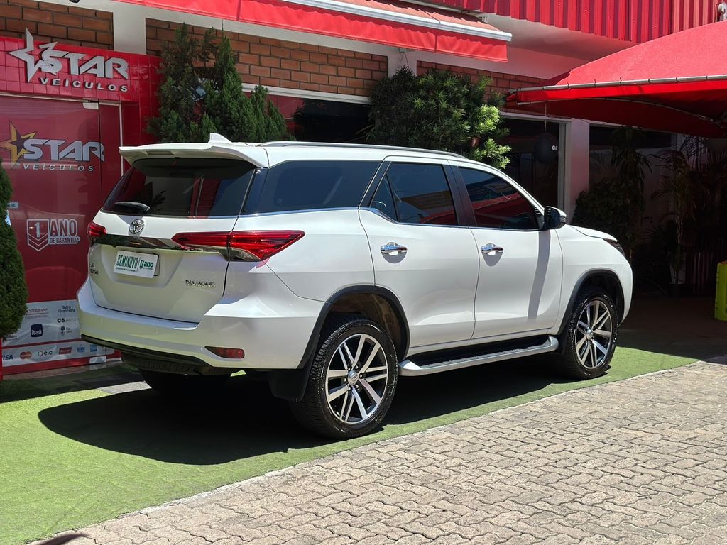 Foto número 415660 do veiculo