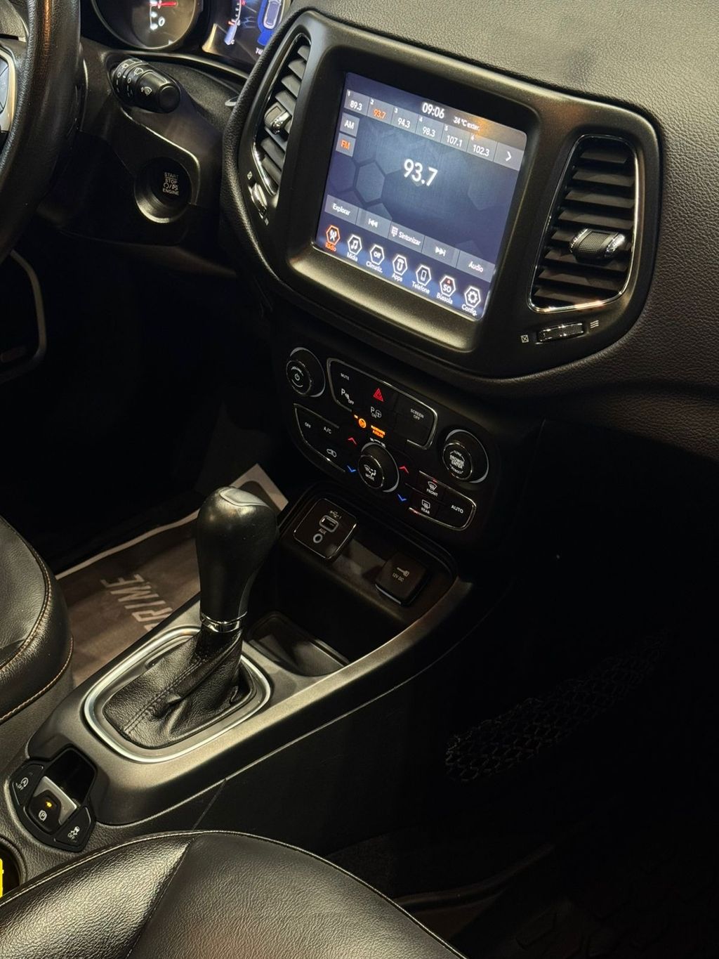 Foto número 417810 do veiculo