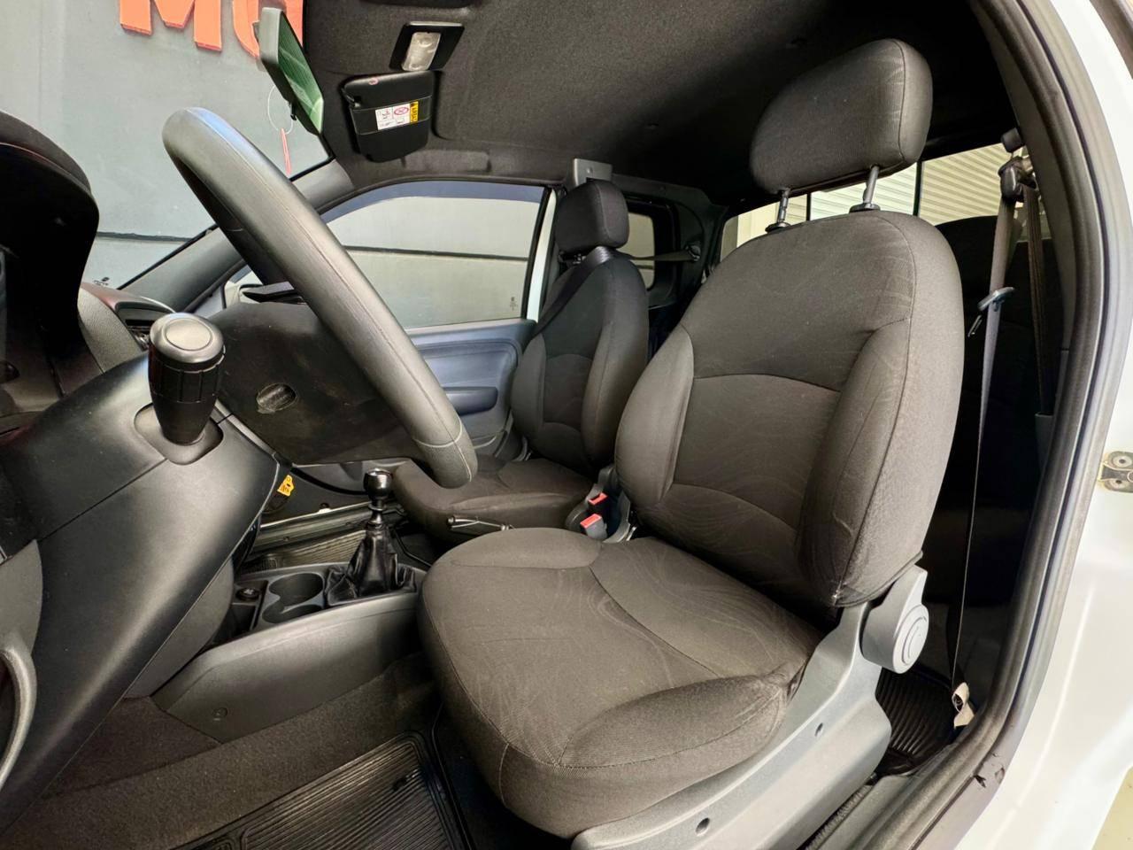 Foto número 415918 do veiculo