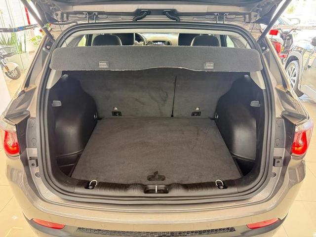 Foto número 401943 do veiculo