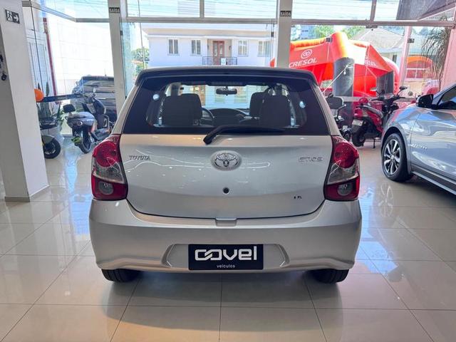 Foto número 401562 do veiculo