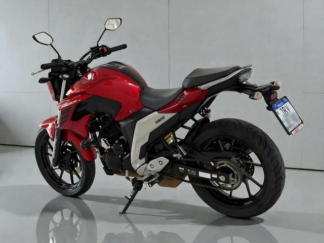 Foto número 420425 do veiculo