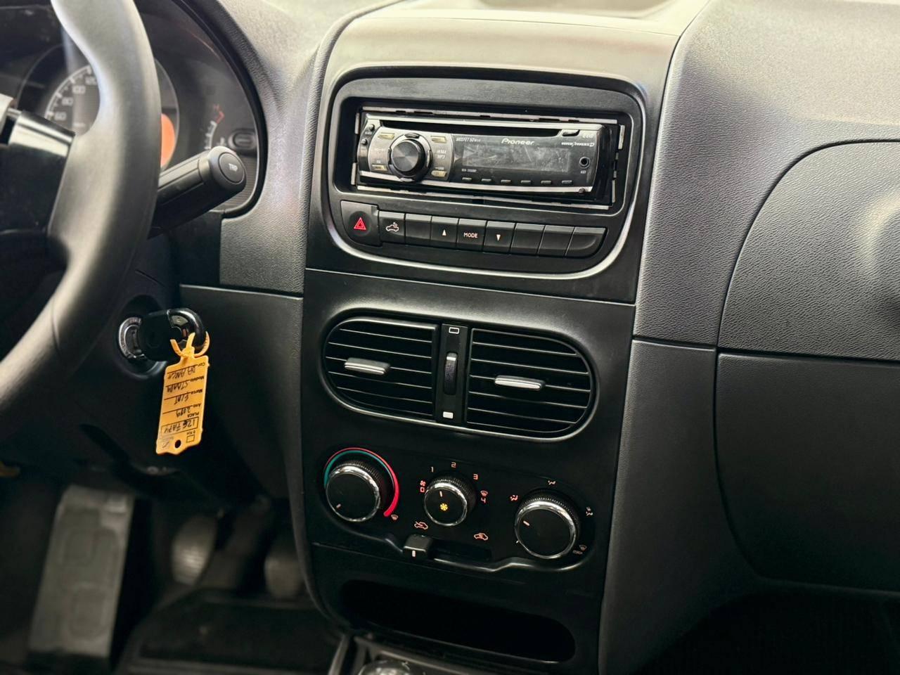 Foto número 415916 do veiculo