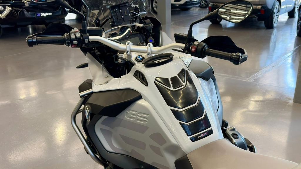 Foto número 423306 do veiculo