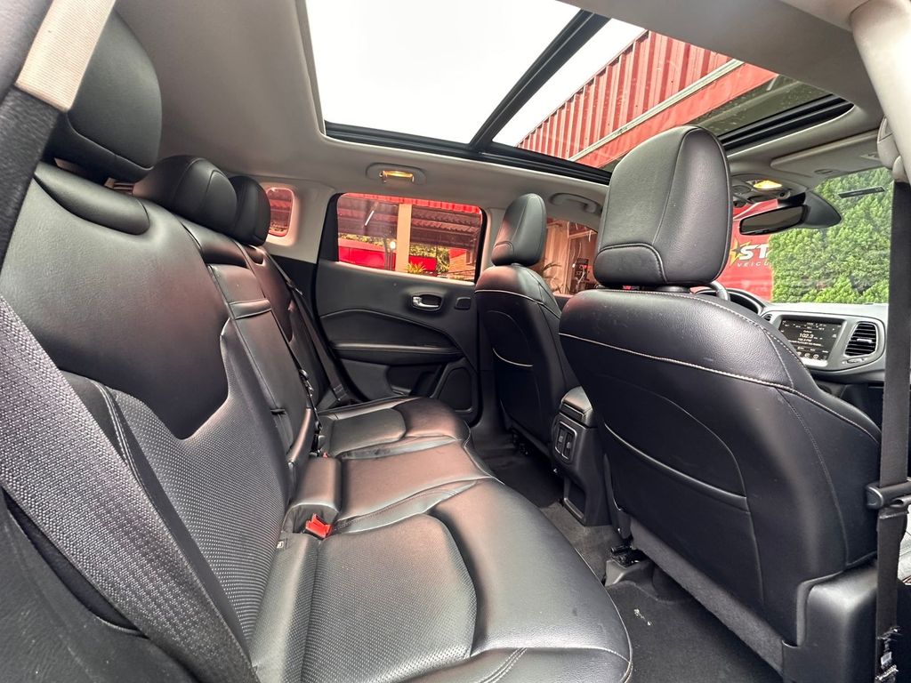 Foto número 432980 do veiculo