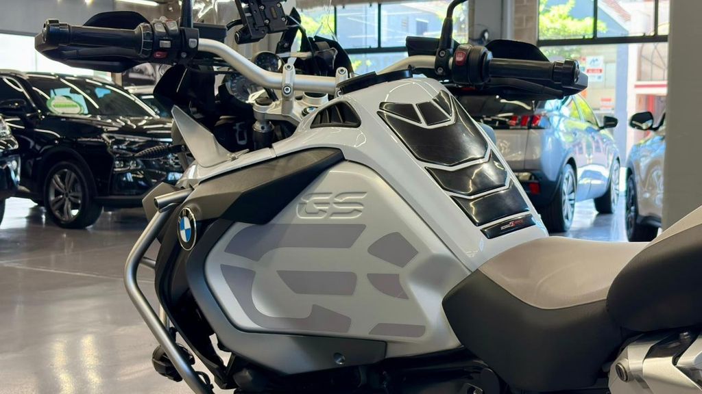 Foto número 423304 do veiculo