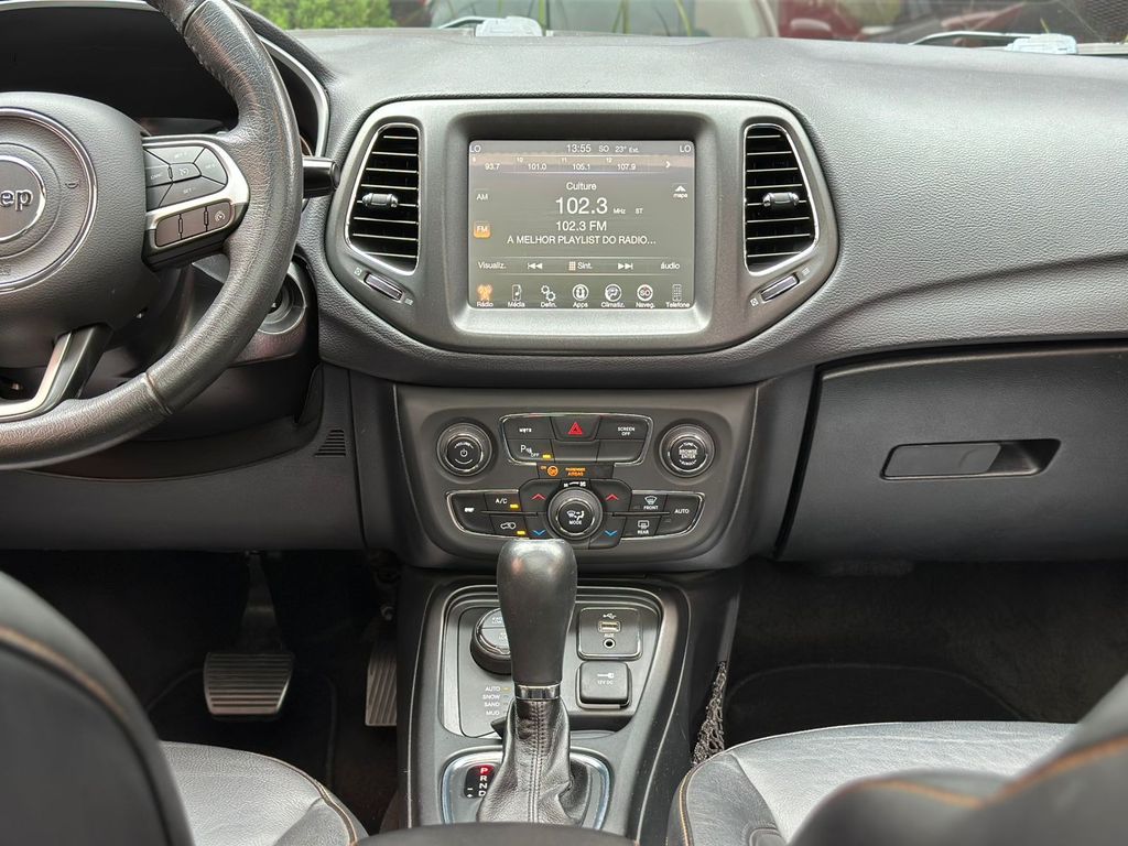 Foto número 432974 do veiculo