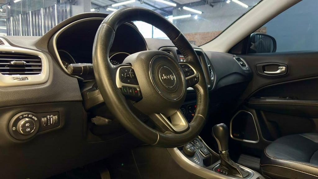 Foto número 454646 do veiculo