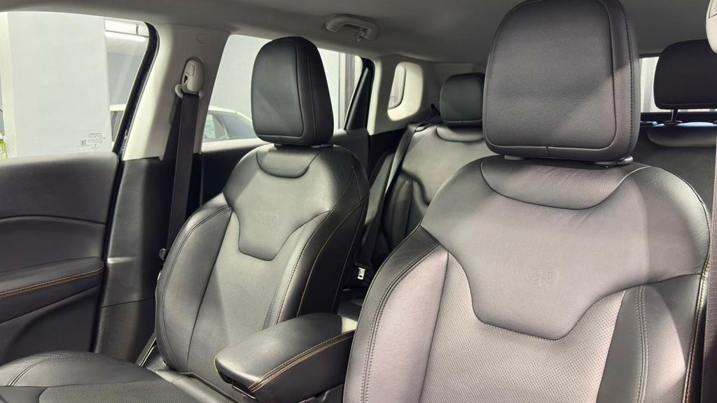 Foto número 462842 do veiculo