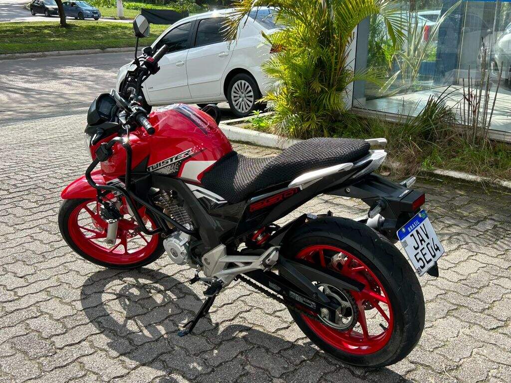 Foto número 576526 do veiculo